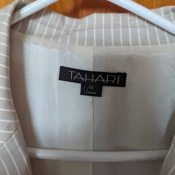 Tahari stripe suit jacket - Picture 3 of 3